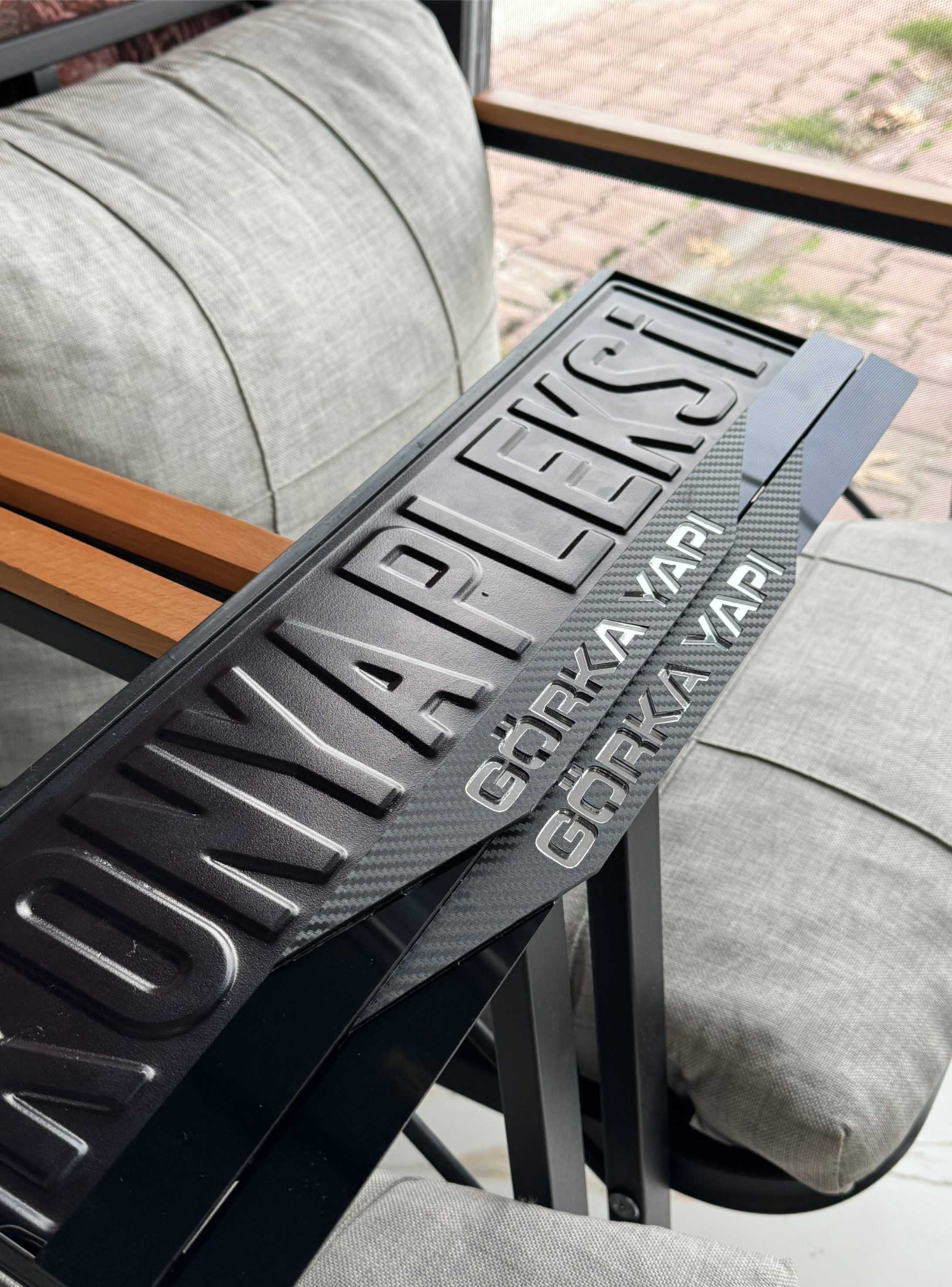 Karbon Detaylı Plakalık